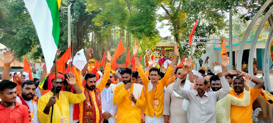   कलश शोभायात्रा के साथ निजामाबाद में श्री रुद्र महायज्ञ शुरू, जयकारों से गूंजा दिशाएं 
