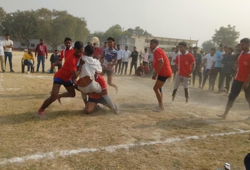   
बूढ़नपुर के उद्योग विद्यालय इंटर कालेज कोयलसा पर युवा कल्याण प्रादेशिक विभाग द्वारा खेल कूद कार्यक्रम का किया गया आयोजन